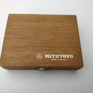 MITUTOYO ESCUADRA CON BASE 100 X 70 MM